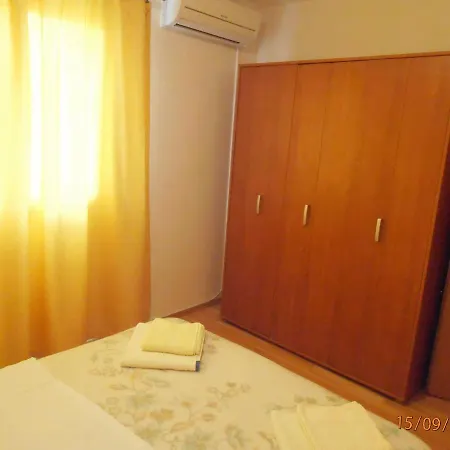 Pillar Apartment *